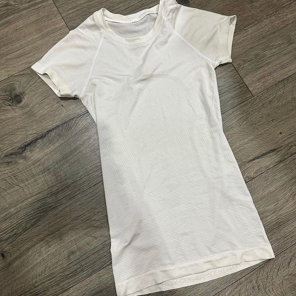 Lululemon White Swiftly Tech Short-Sleeve Shirt 2.0